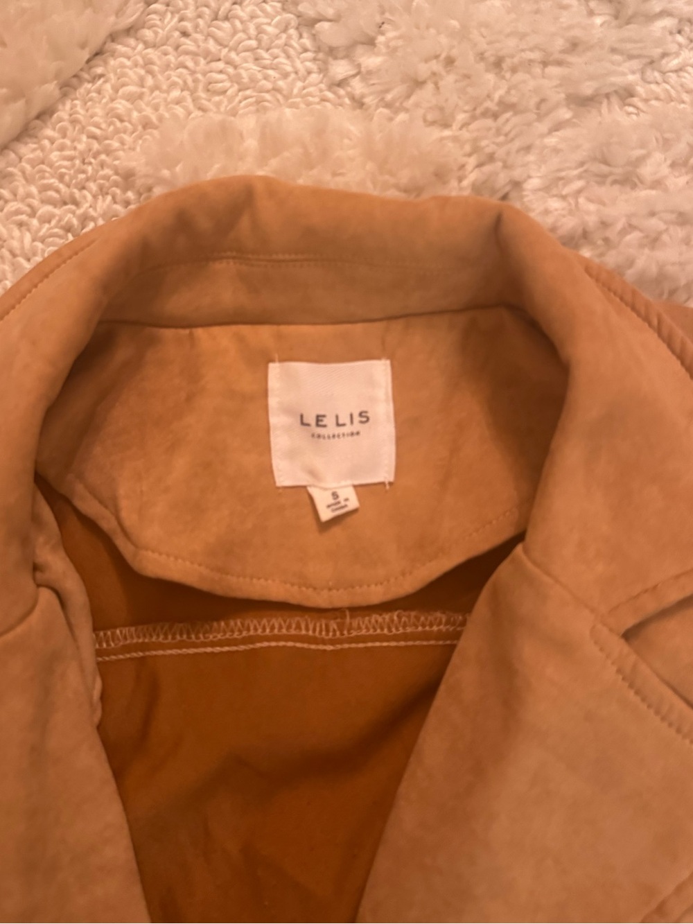 Le Lis Camel Cropped Faux Suede Jacket - Picture 3 of 5
